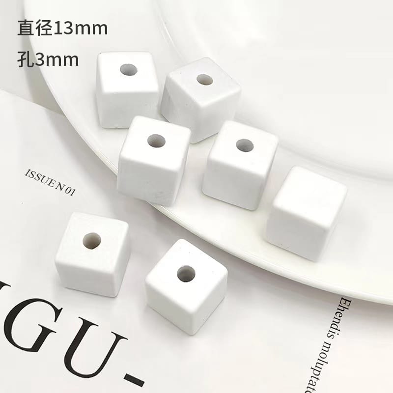 Clearance price Paint square beads D8