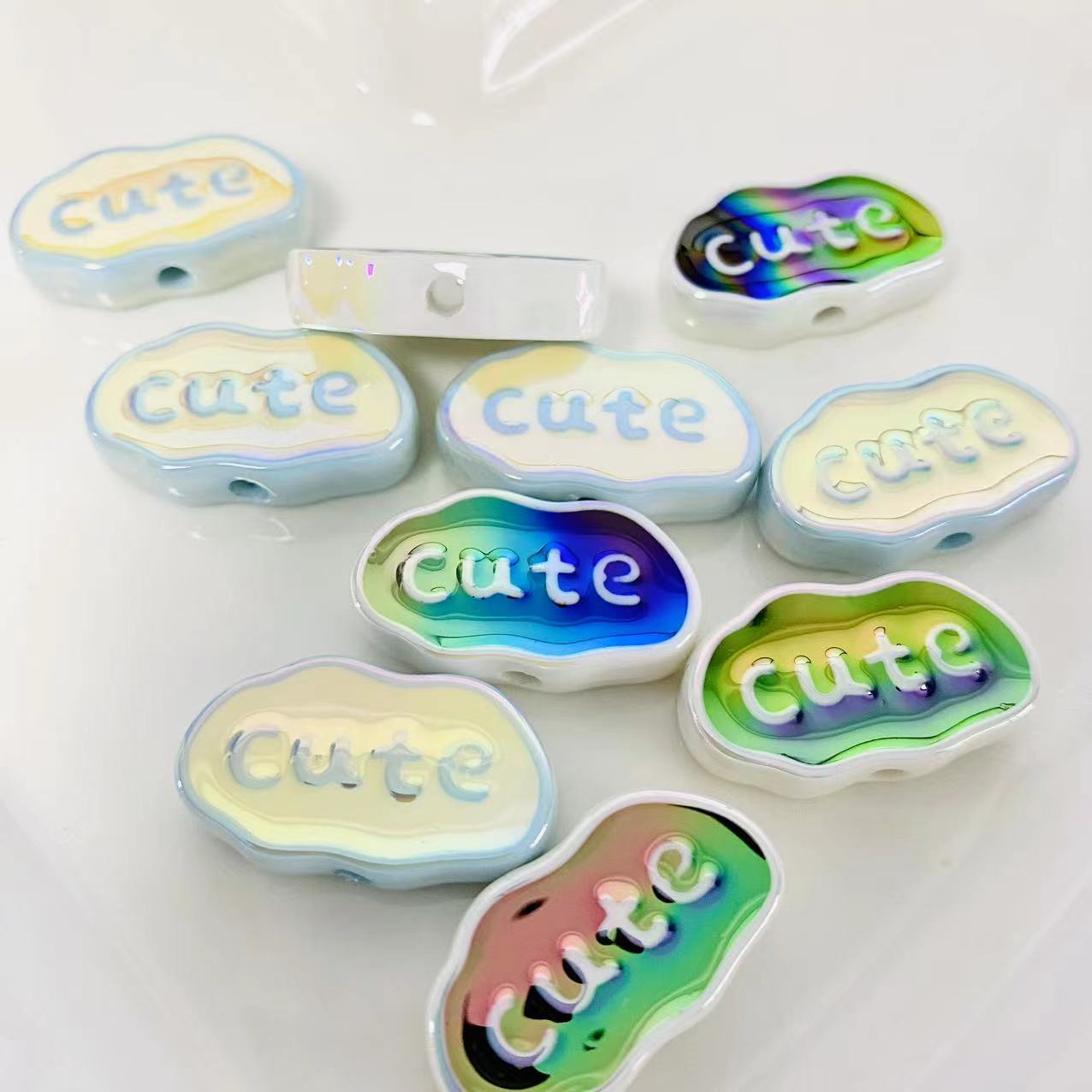 在庫一掃価格 cute 字母ビーズ